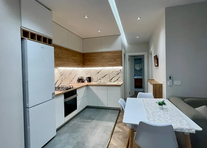 Fiori Di Bosko 公寓 地拉那