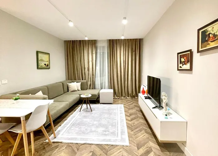 Fiori Di Bosko 公寓 地拉那